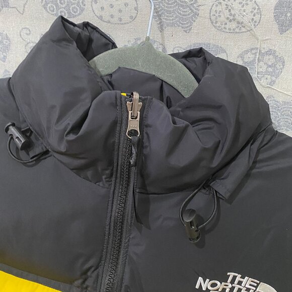 The North Face 700 Fill Puffer Jacket Yellow and Black - Picture 3 of 10